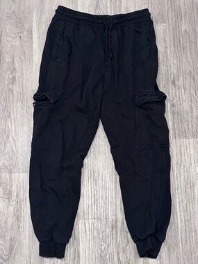 Gymshark Men’s Cargo Jogger Sweatpants Black Size Medium